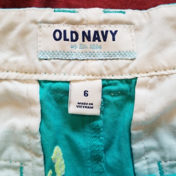 Old Navy Turquoise Seahorse Embroidered Shorts - Picture 3 of 6